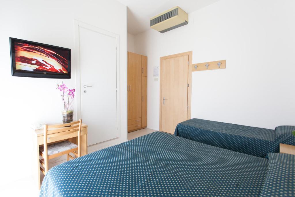 Standard Triple Room,66837034:JPEG